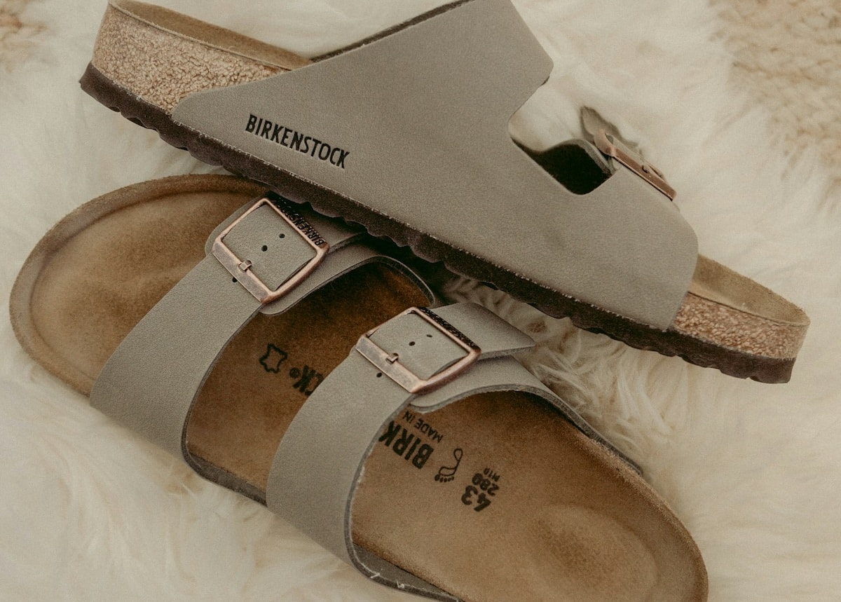 Comment Birkenstock est devenue la sandale préférée des stars