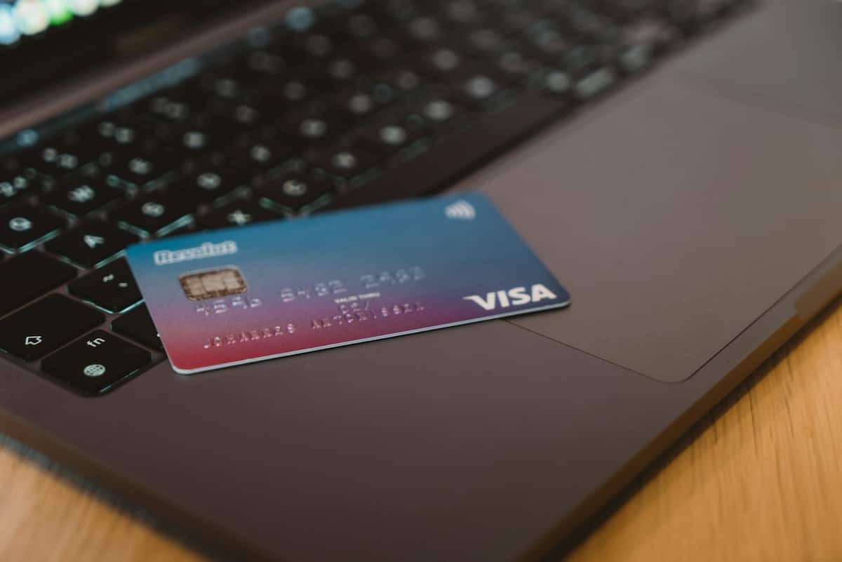 5 arguments efficaces pour négocier vos frais bancaires à la baisse