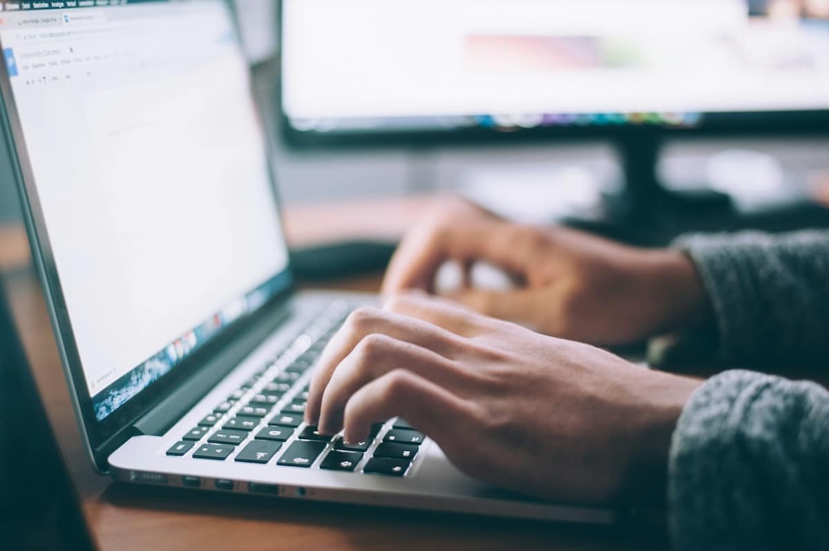 Grammarly, l’IA qui écrit à votre place
