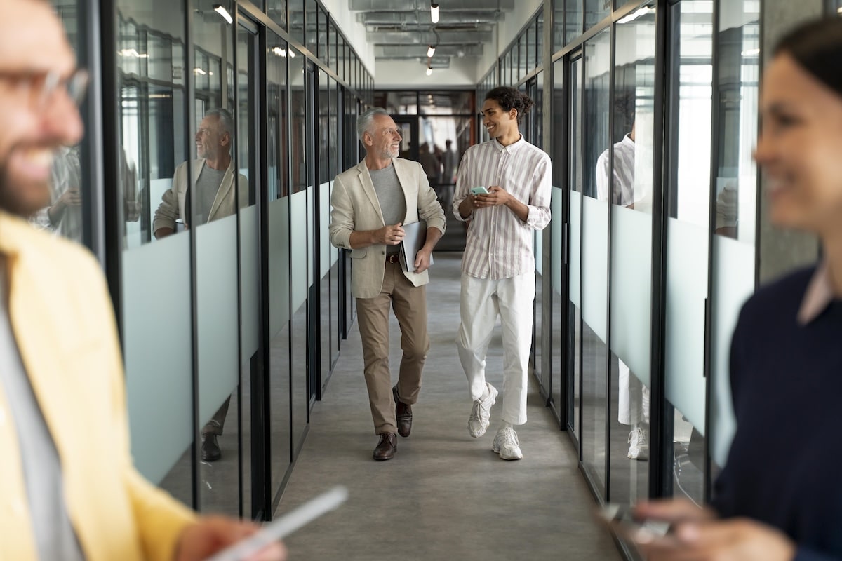 Gobelets réutilisables : un petit geste, un grand impact RSE pour votre entreprise