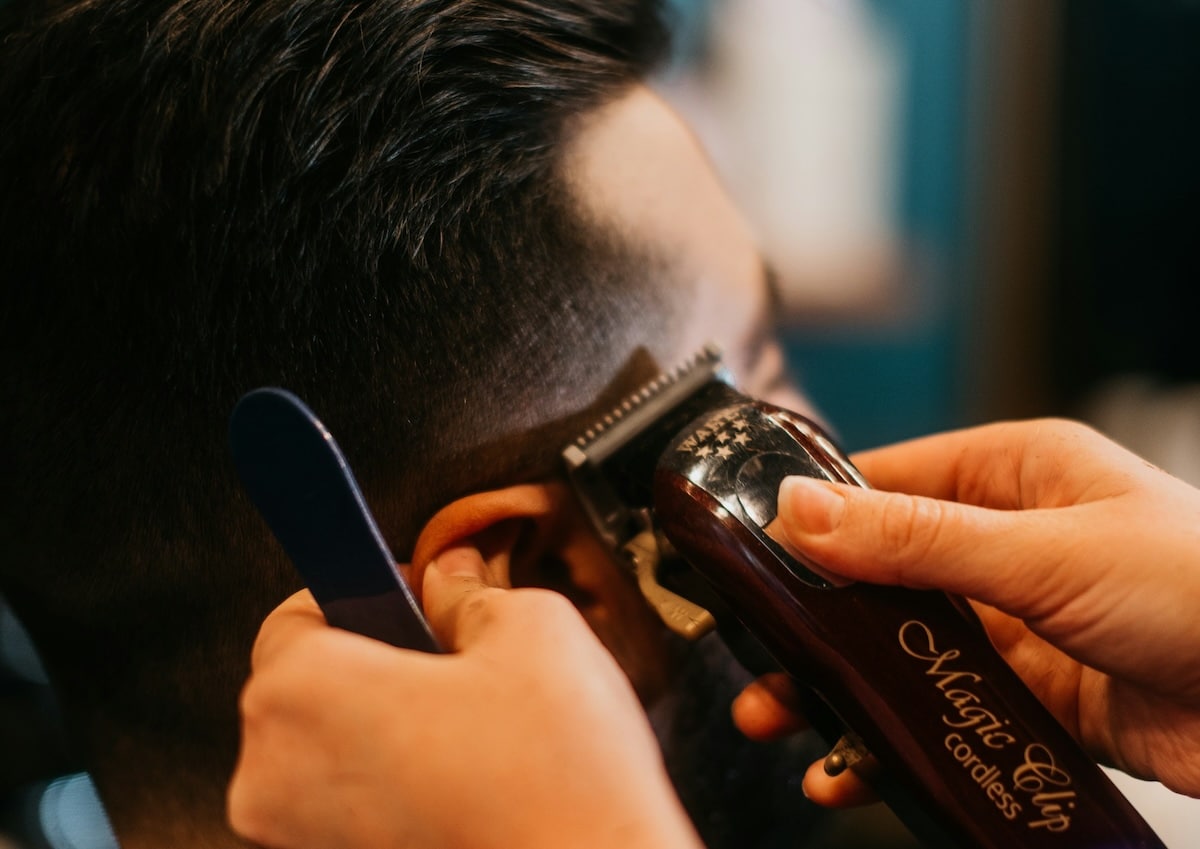 Combien gagne votre coiffeur(se) ?